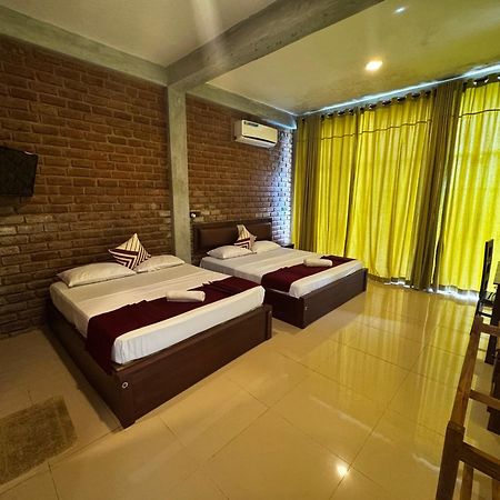 Ciel Star Anuradhapura Hotel Екстериор снимка