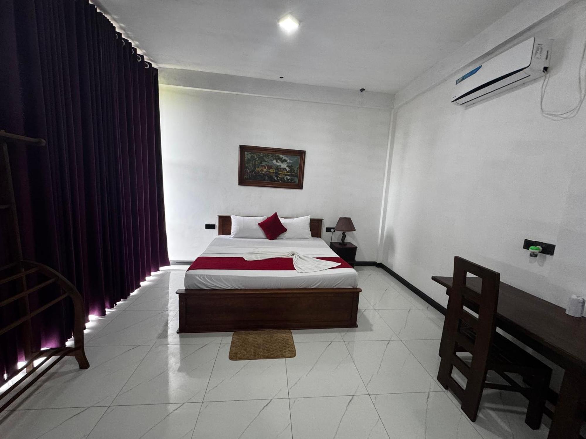 Ciel Star Anuradhapura Hotel Екстериор снимка